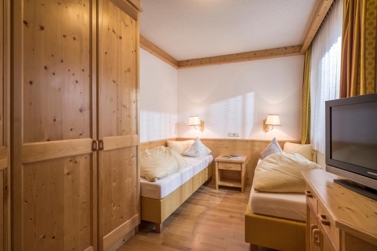 Hotel Pinzger Тукс Екстер'єр фото