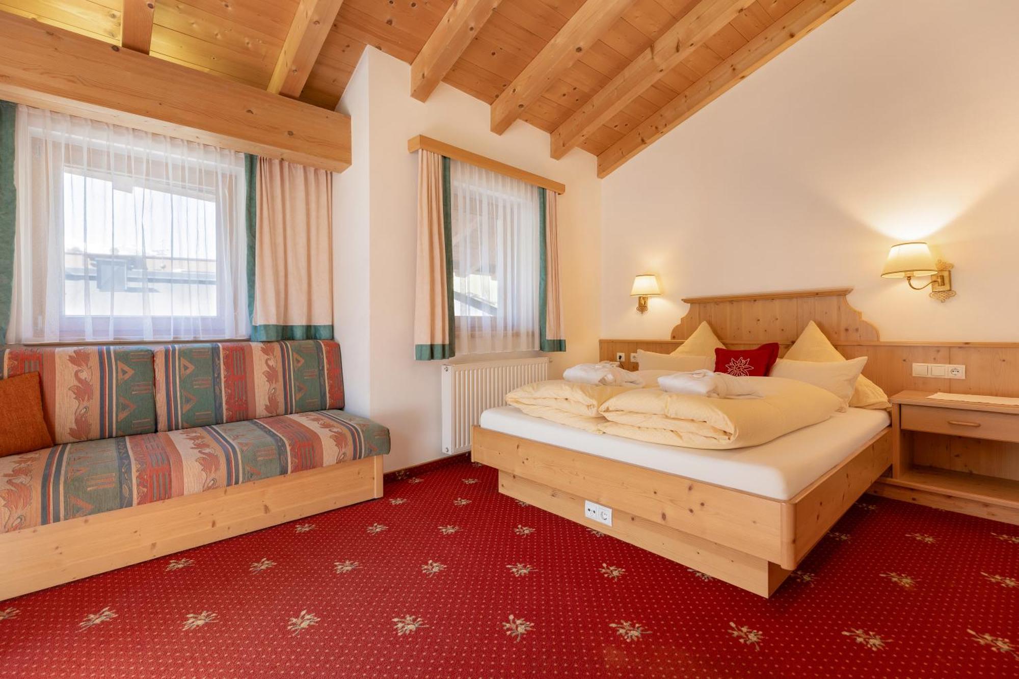 Hotel Pinzger Тукс Екстер'єр фото