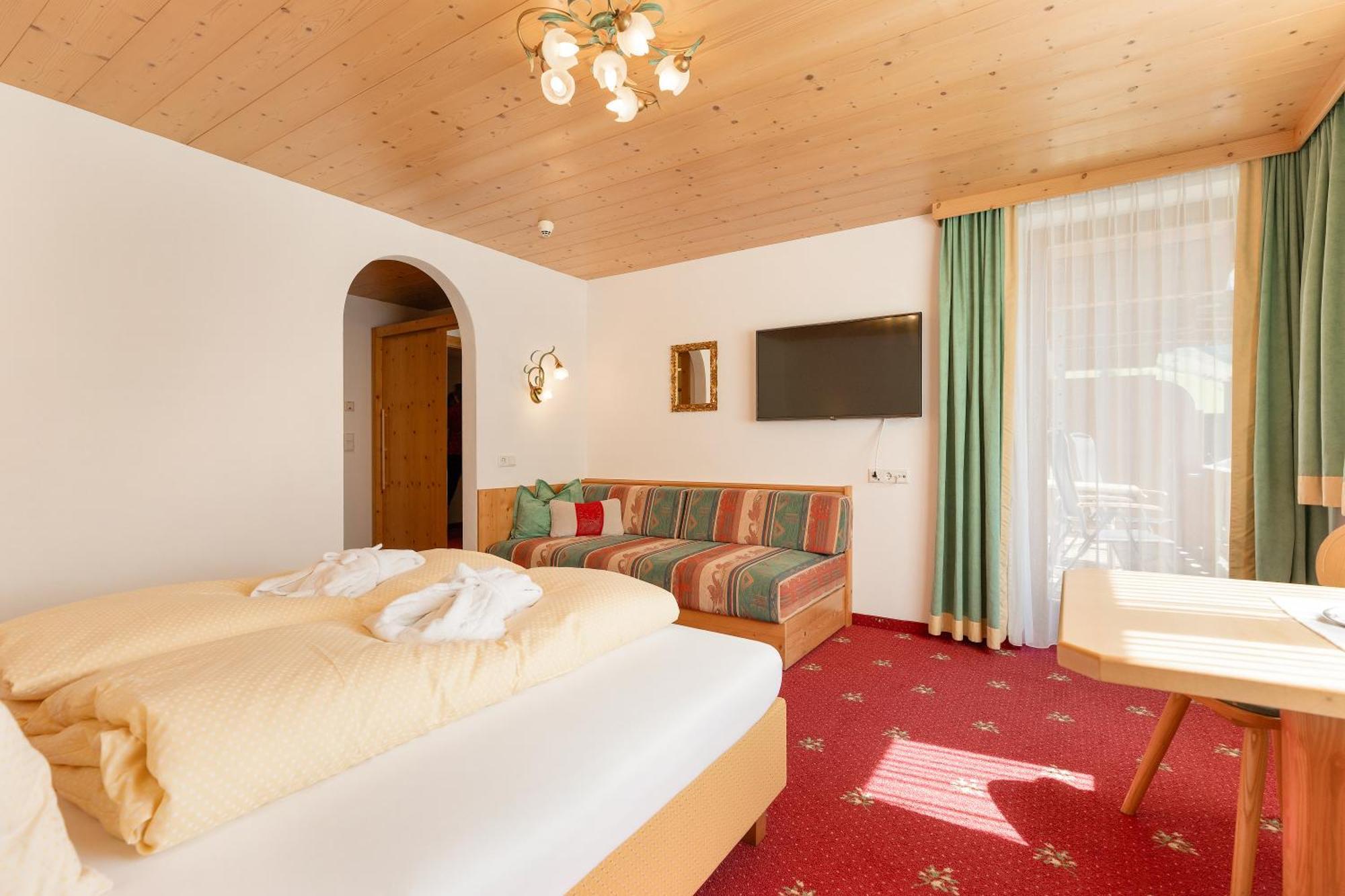 Hotel Pinzger Тукс Екстер'єр фото