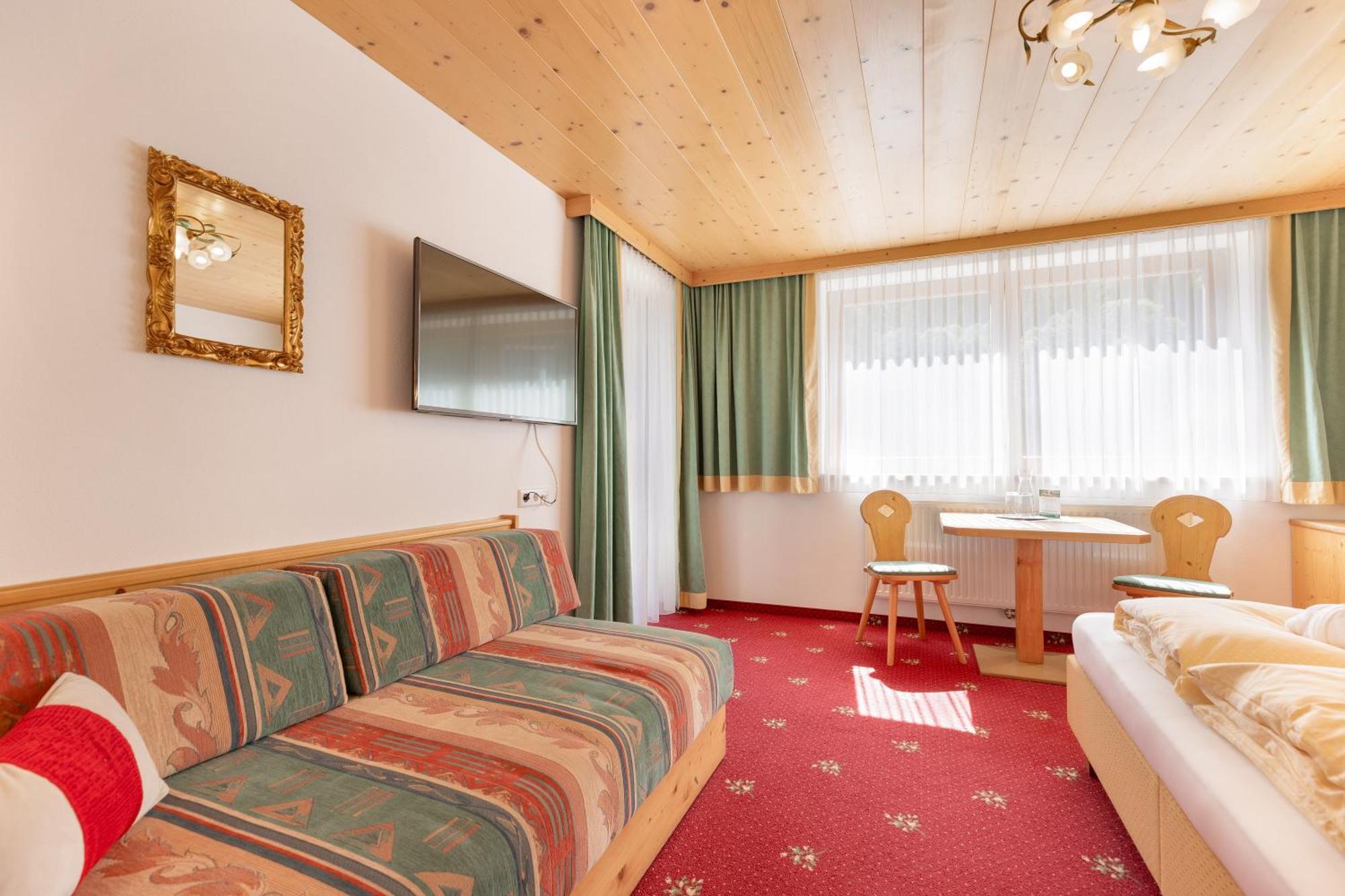 Hotel Pinzger Тукс Екстер'єр фото