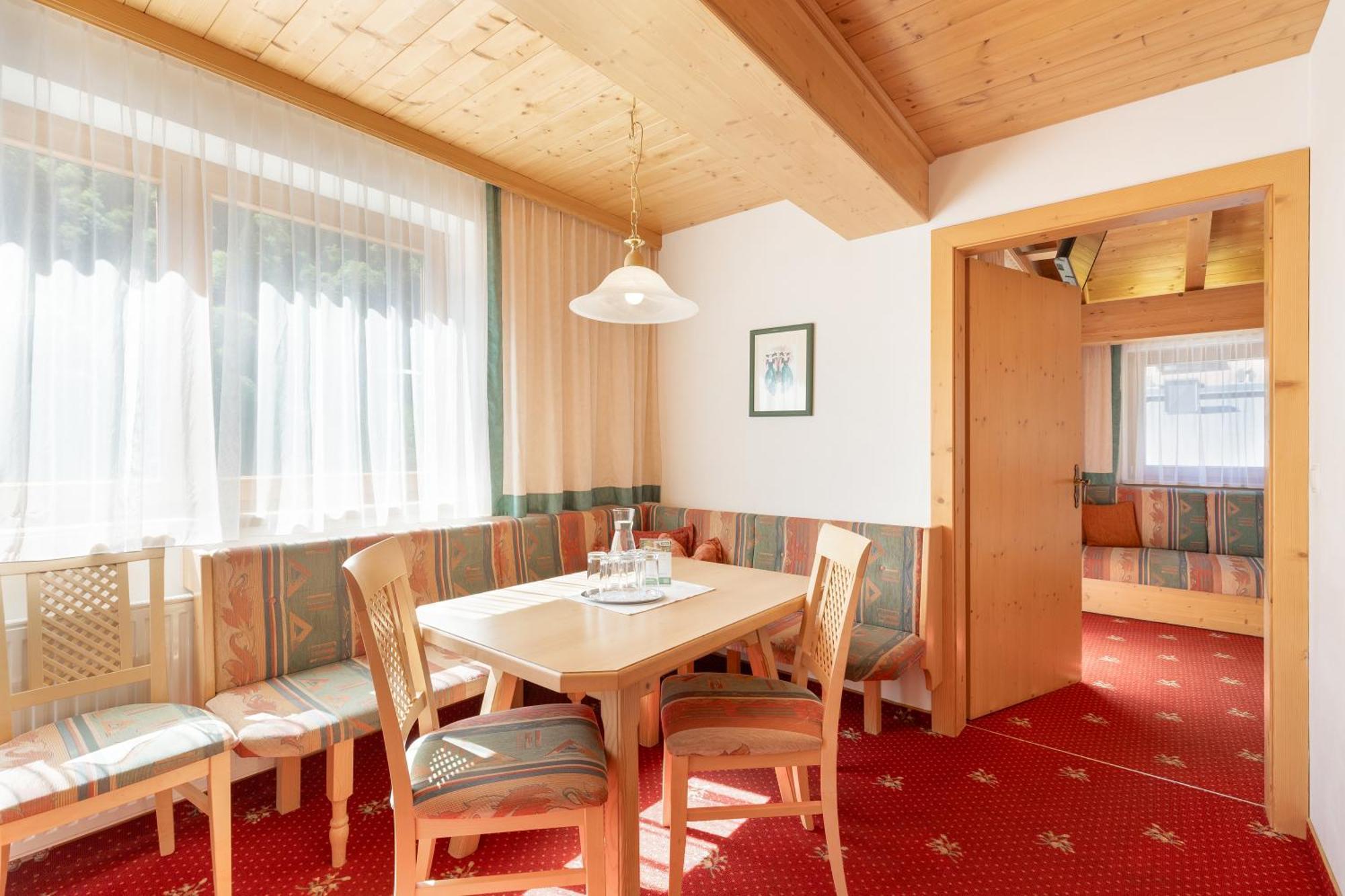 Hotel Pinzger Тукс Екстер'єр фото