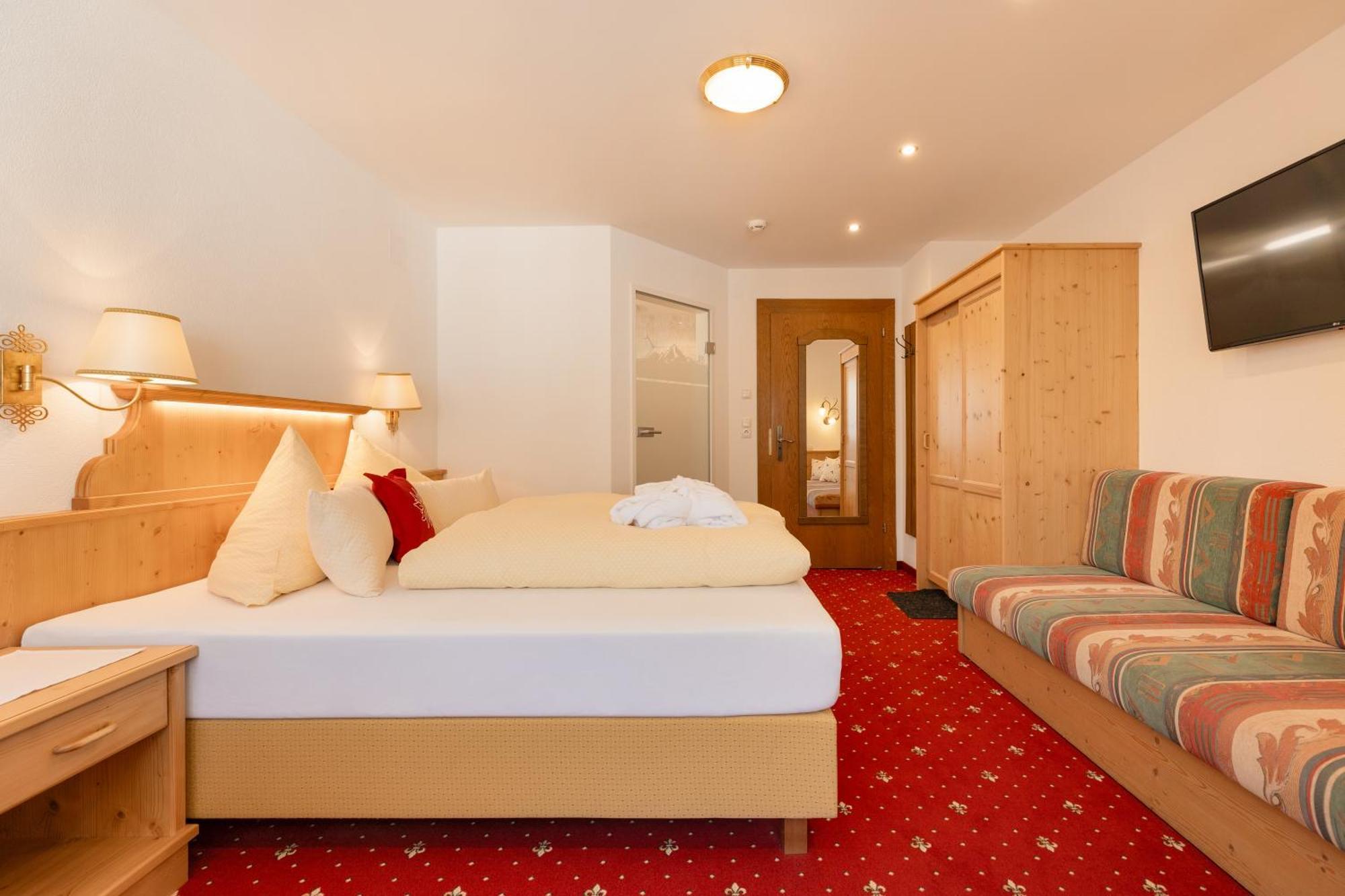Hotel Pinzger Тукс Екстер'єр фото