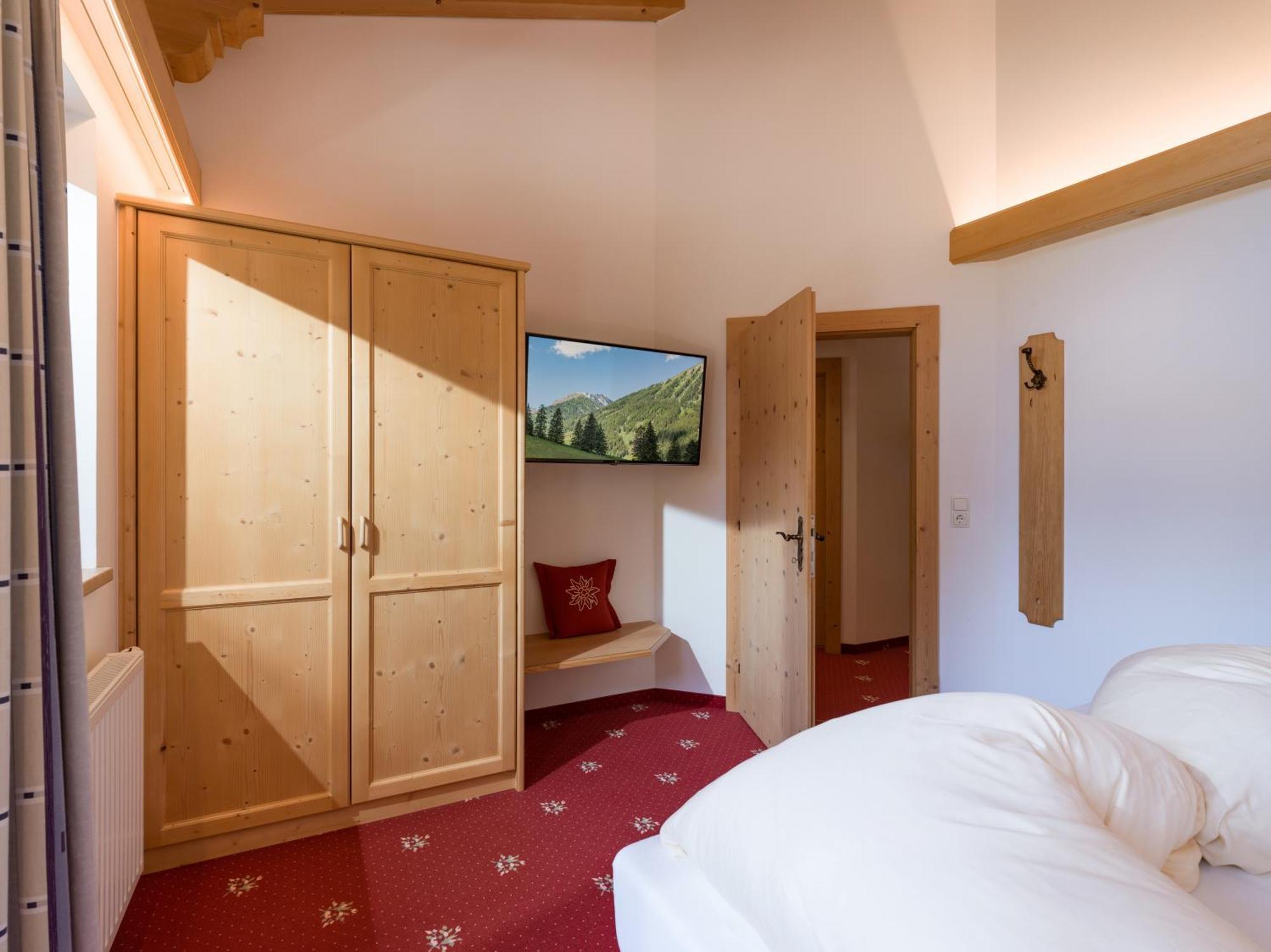 Hotel Pinzger Тукс Екстер'єр фото