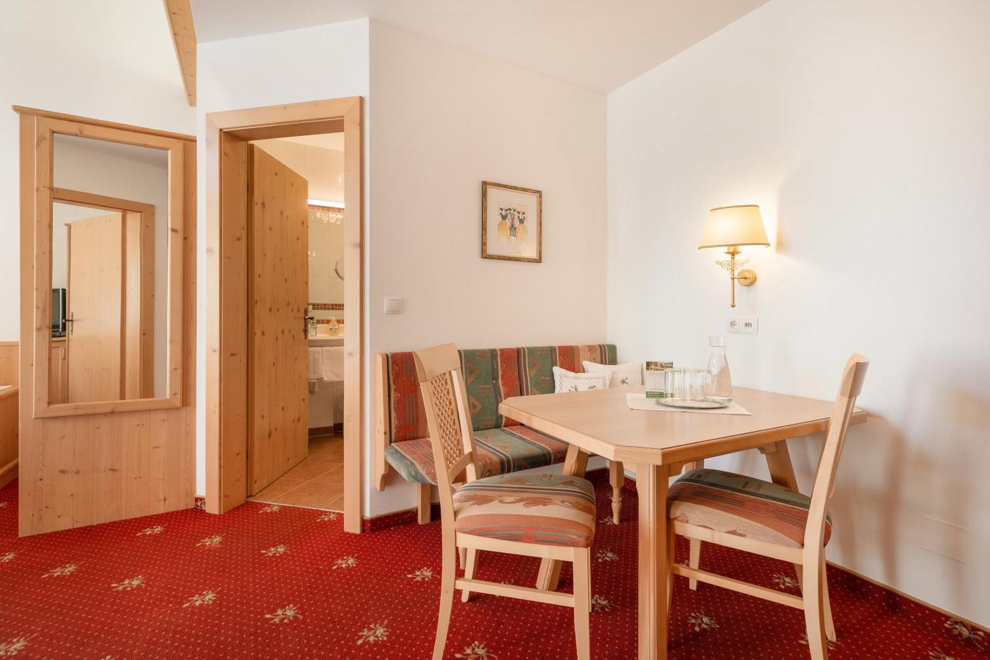 Hotel Pinzger Тукс Екстер'єр фото