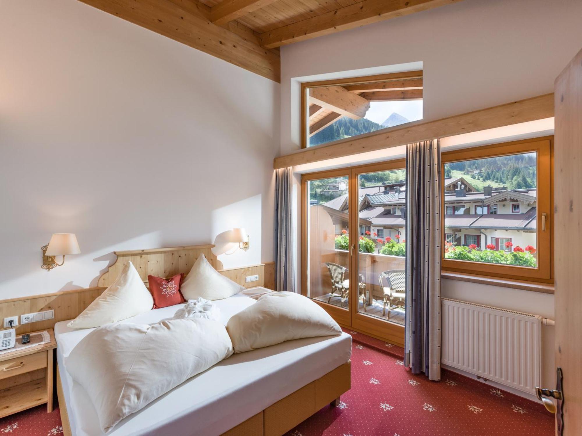 Hotel Pinzger Тукс Екстер'єр фото
